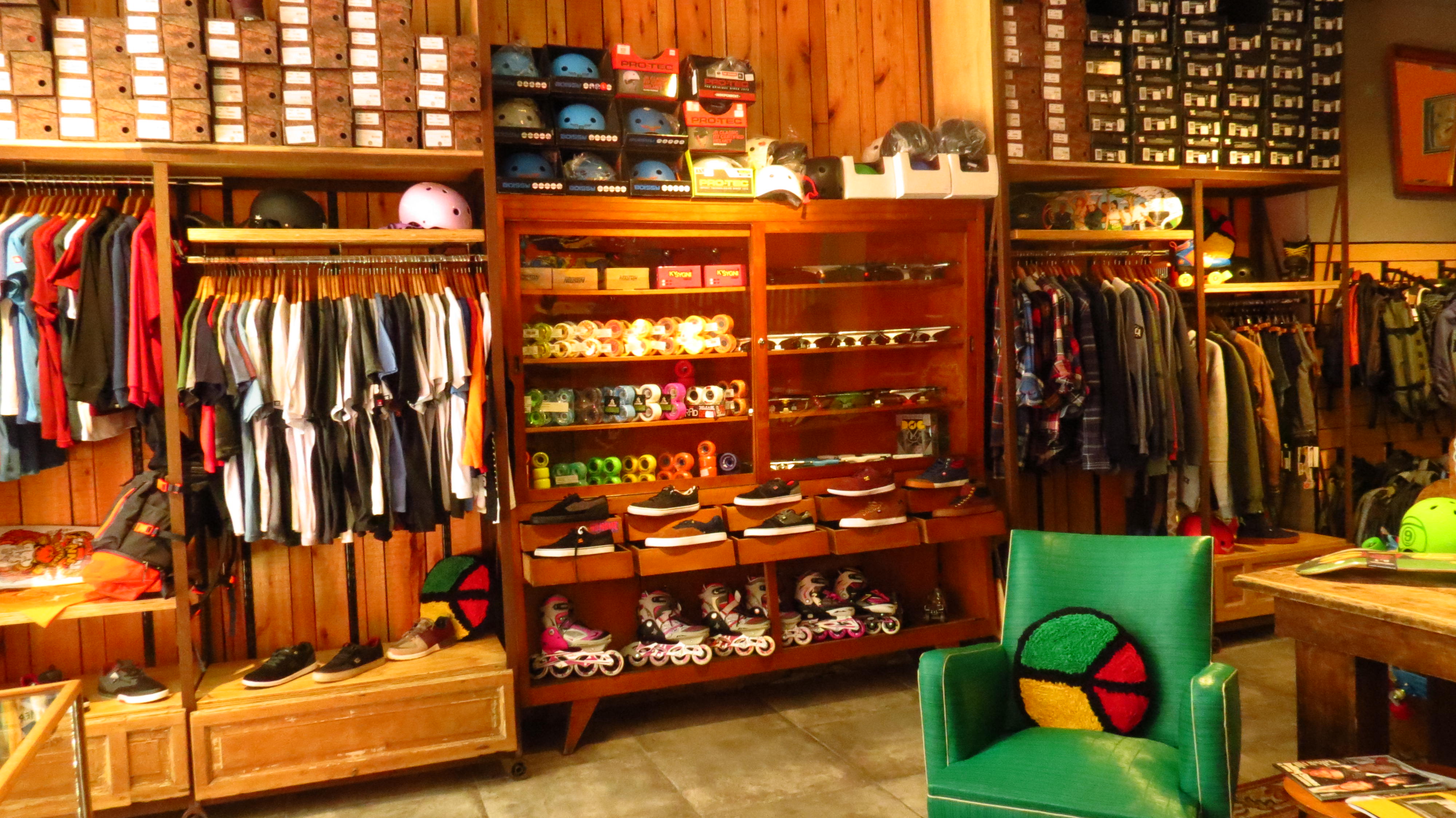Showroom Sportfanatic — indumentaria y accesorios