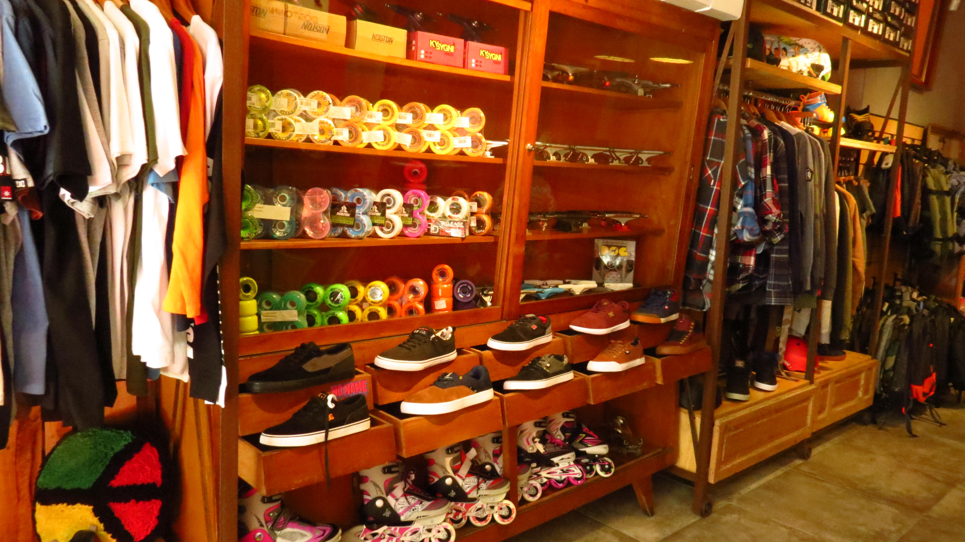 Showroom Sportfanatic — ruedas y calzado