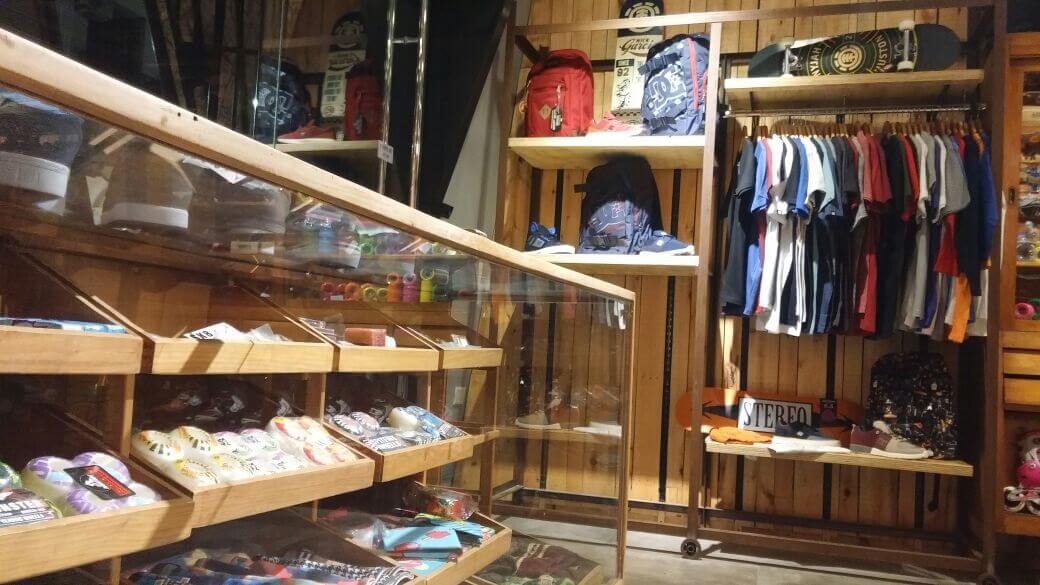 Sportfanatic — interior del showroom
