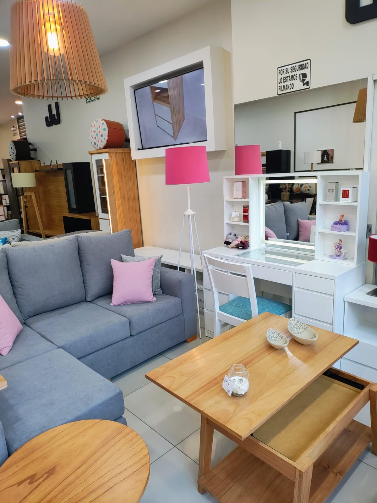 Showroom Amoblamientos JJ Avenida Belgrano 2275