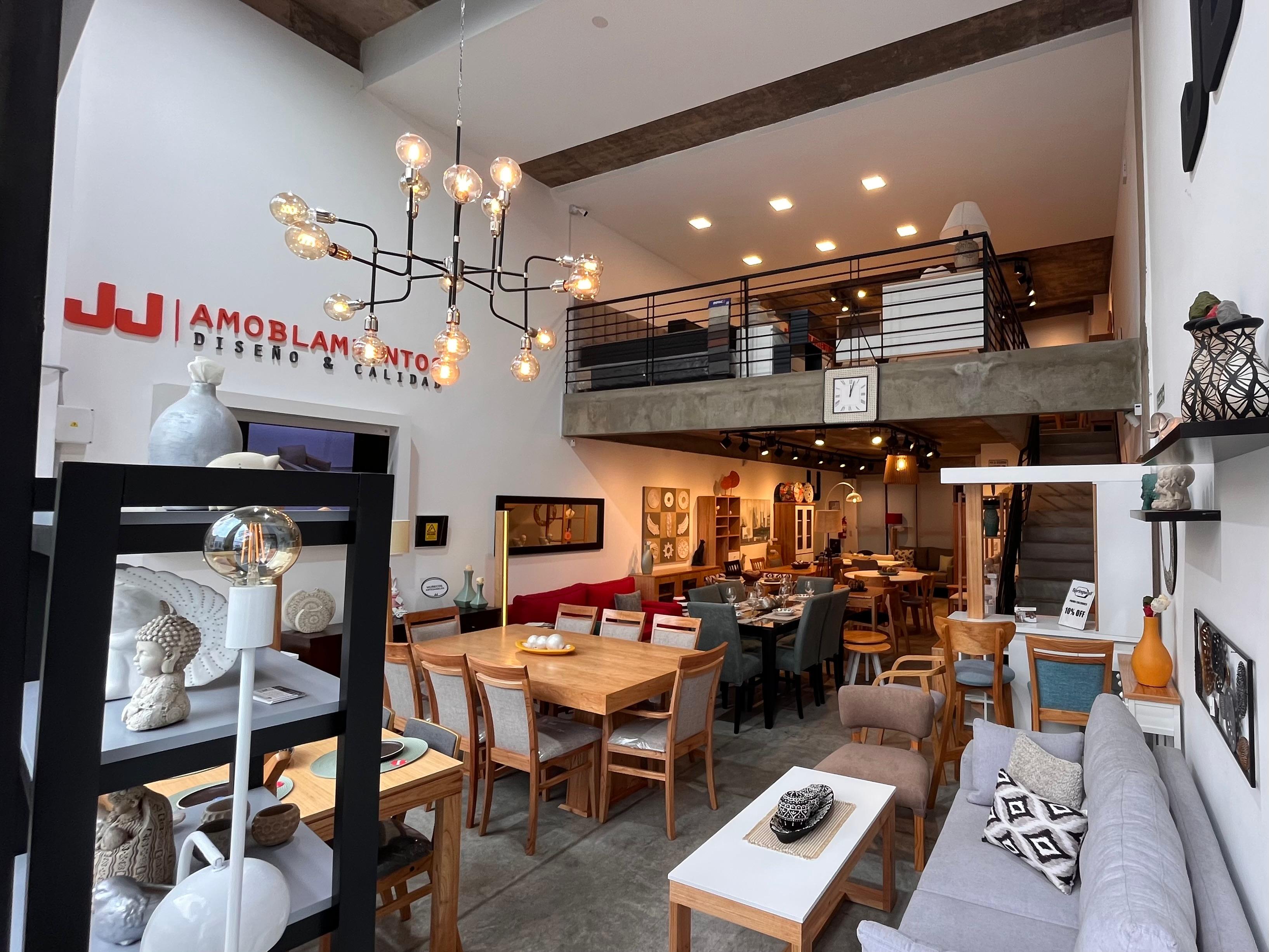 Muebles en showroom de Palermo Amoblamientos JJ