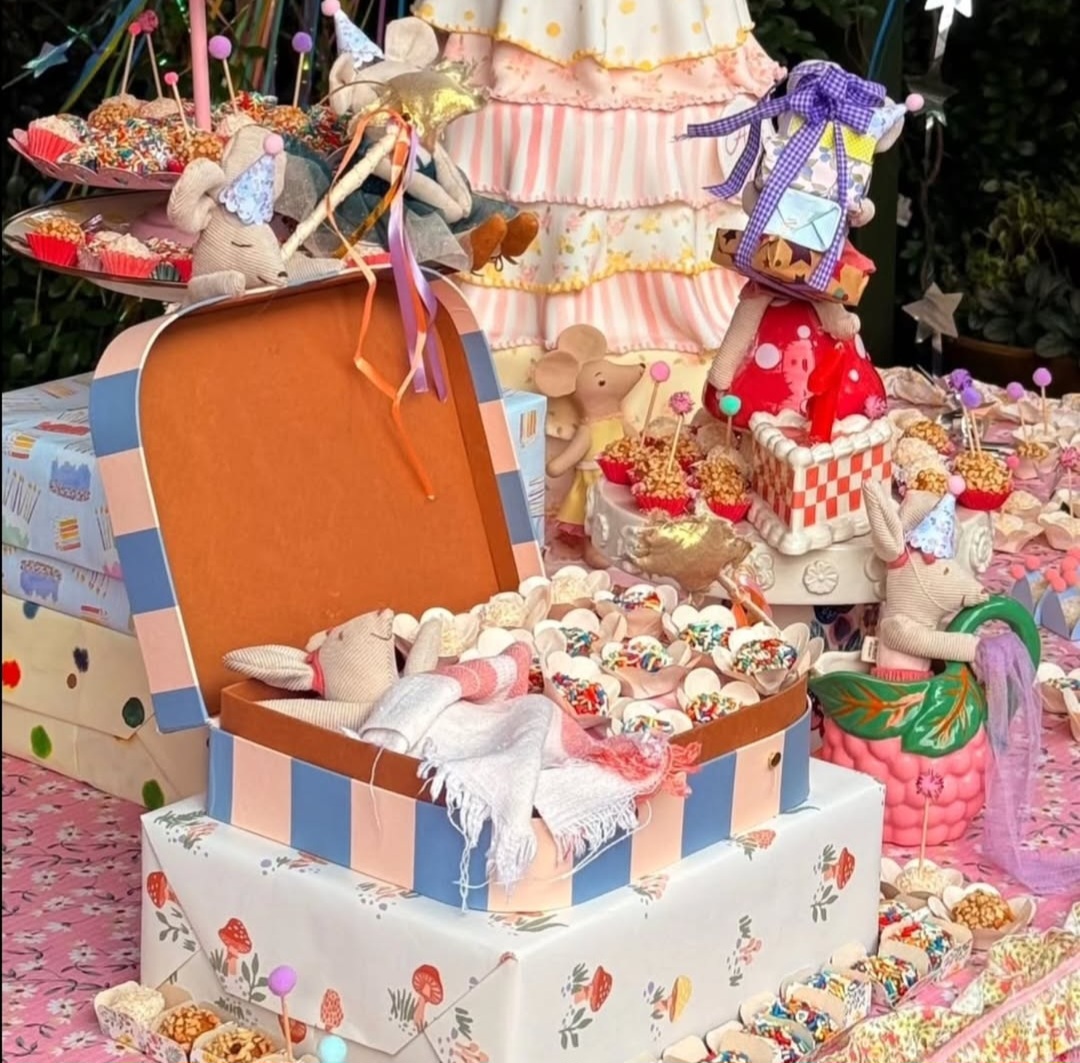 Camundongos na decora&ccedil;&atilde;o de uma festa.