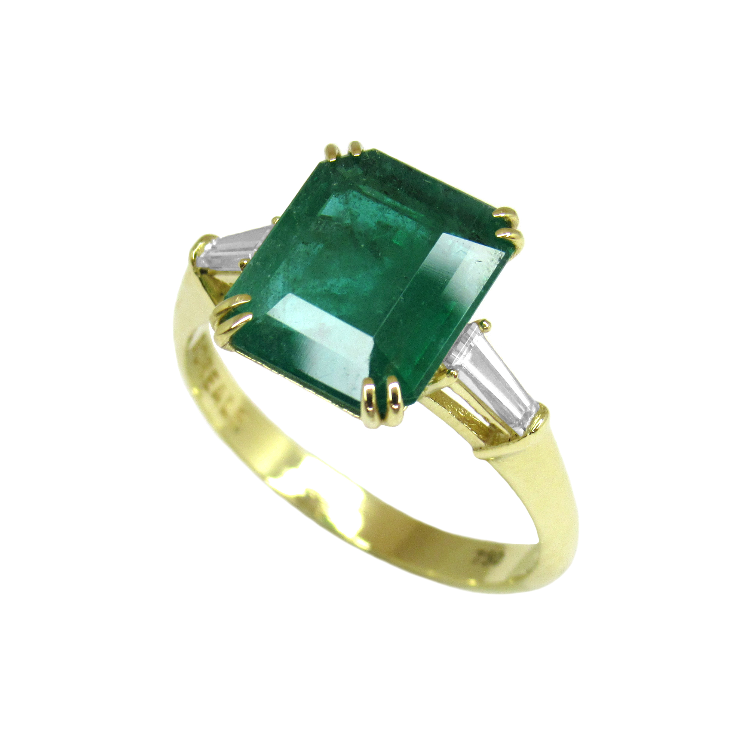 Anel de esmeralda e diamantes