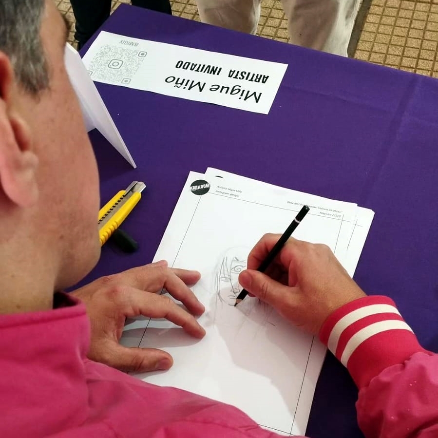 Migue Mi&ntilde;o dibujante