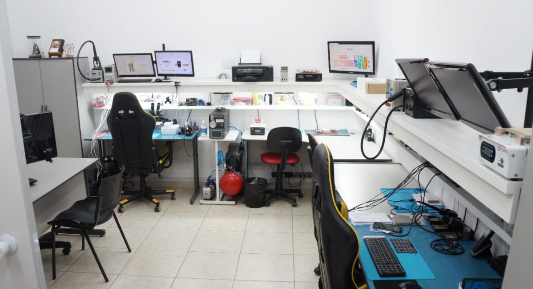 Laborat&oacute;rio de assist&ecirc;ncia t&eacute;cnica da Playfix