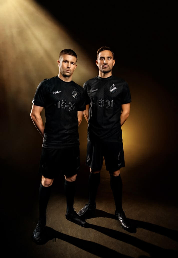 Camisa-aik-smokinglirare-2025-preta-modelo-torcedor-guidetti-