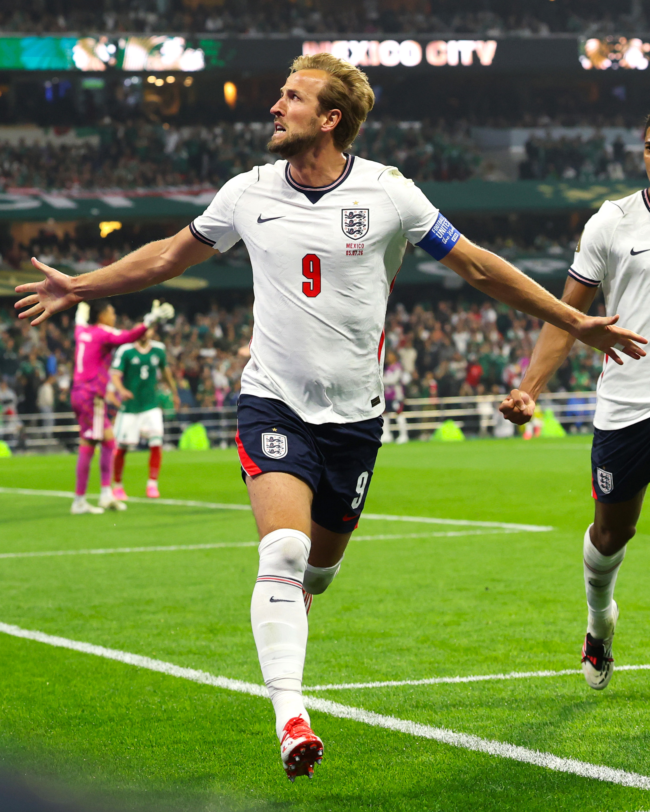 Camisa-seleção-inglaterra-copa-do-mundo-2026-home-branca-uniforme-titular-masculina-modelo-player-kane-bellingham-rashford-gordon-saka-pickford-eze-rice-mainoo-