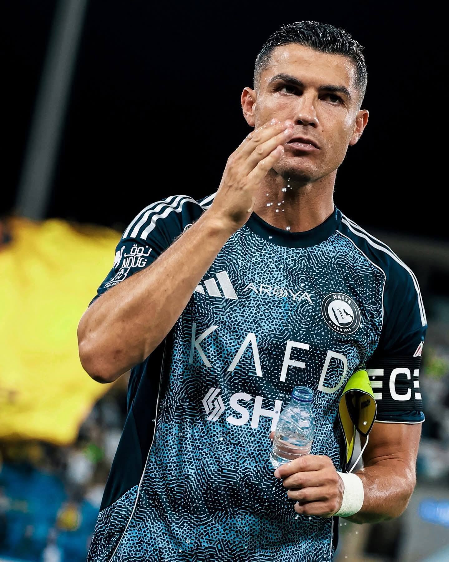 camisa-al-nassr-away-azul-25-26-2025-2026-modelo-torcedor-nasser-nassar-cristiano-ronaldo-cr7-mane-laporte-bento-otavio-brozovic-joao-felix-