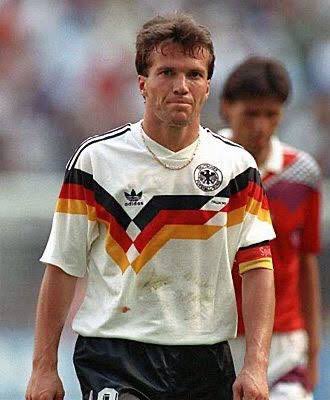 camisa-alemanha-copa-do-mundo-1990-branca-home-titular-retro-matthaus-voller-klinsmann-modelo-torcedor-