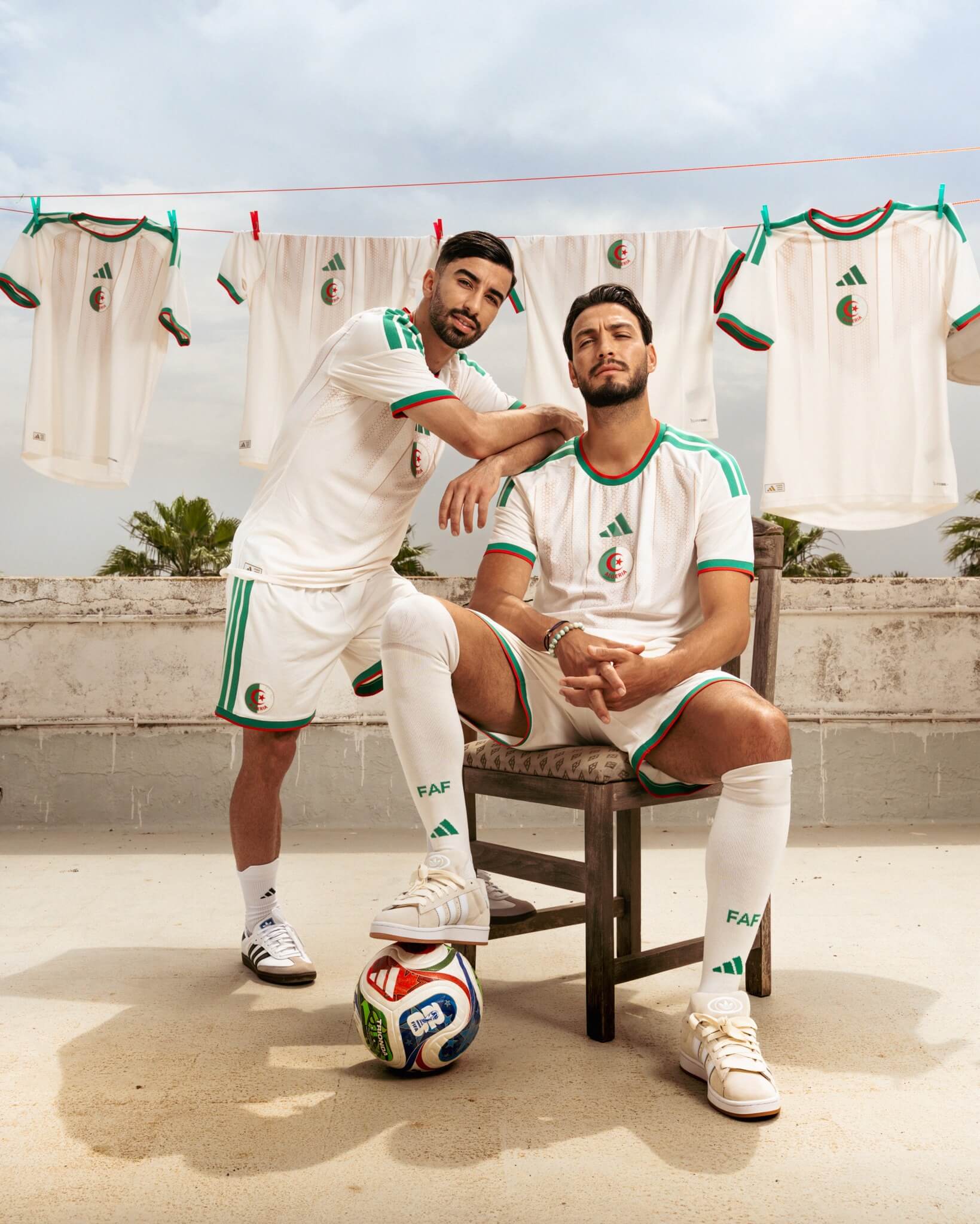 camisa-argelia-home-copa-do-mundo-2026-branca-modelo-torcedor-mahrez-berahma-bensebaini-gouiri-zidane-
