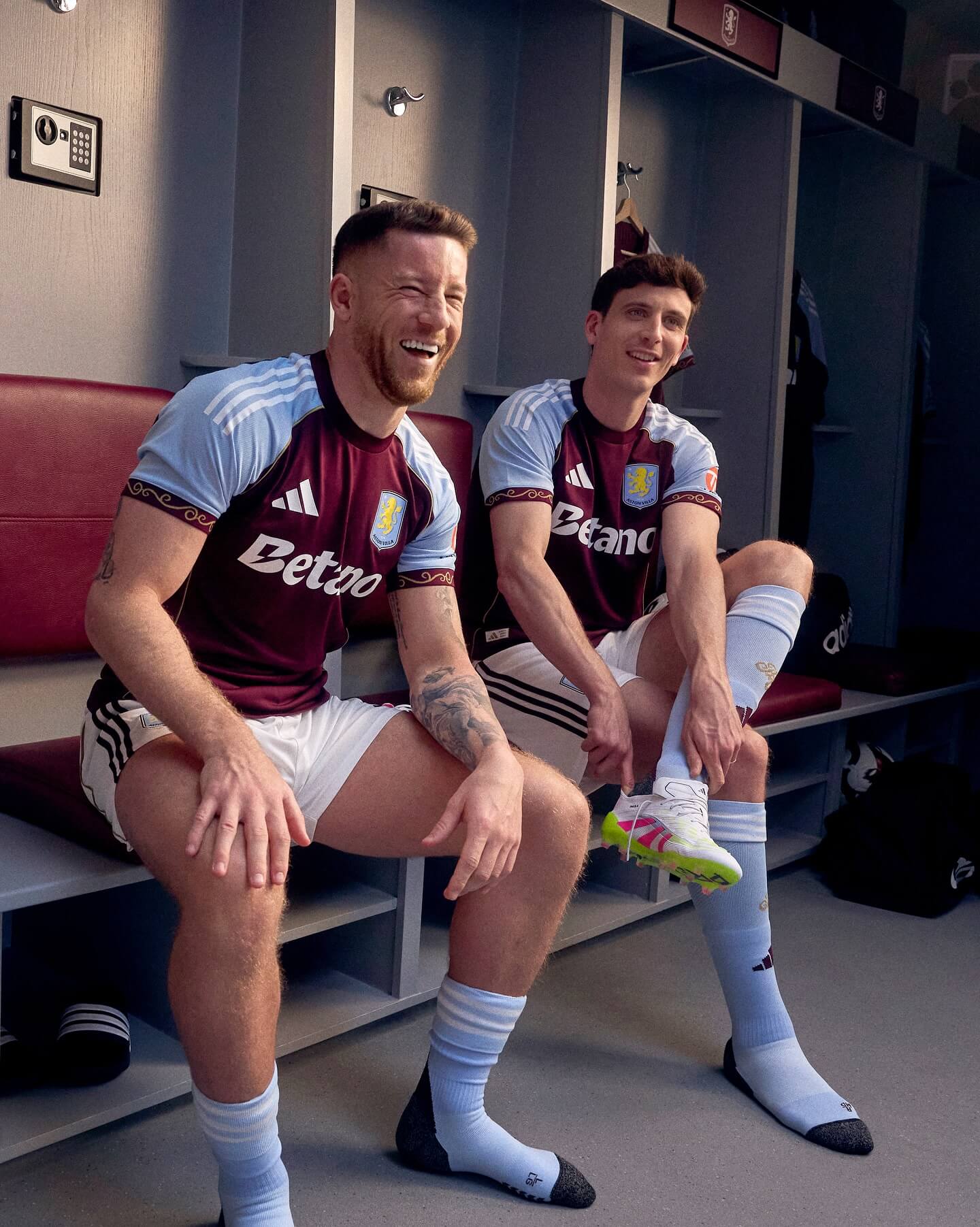 camisa-aston-villa-25-26-home-vinho-titular-2025-2026-modelo-torcedor-watkins-dibu-martinez-tielemans-digne-buendia-tielemans-pau-torres-malen-barkley-