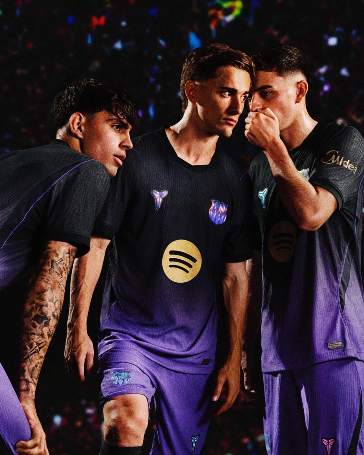 camisa-barcelona-away-26-27-roxa-lilas-kobe-mamba-2026-2027-masculina-modelo-player-raphinha-gordon-olmo-lamine-yamal-ferran-casado-adeyemi-pedri-gavi-cubarsi-