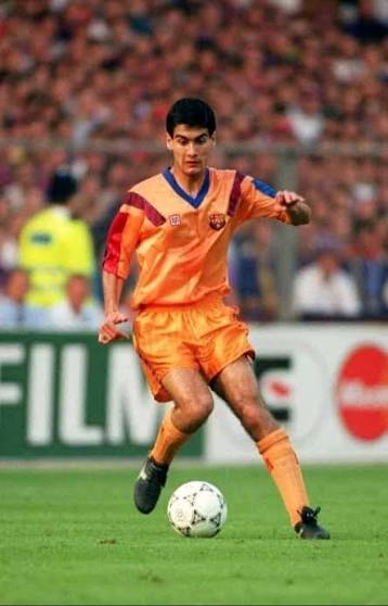 camisa-barcelona-retro-91-92-away-laranja-coral-masculina-modelo-torcedor-guardiola-stoichkov-salinas-goikoetxea-laudrup-koeman-1991-1992-
