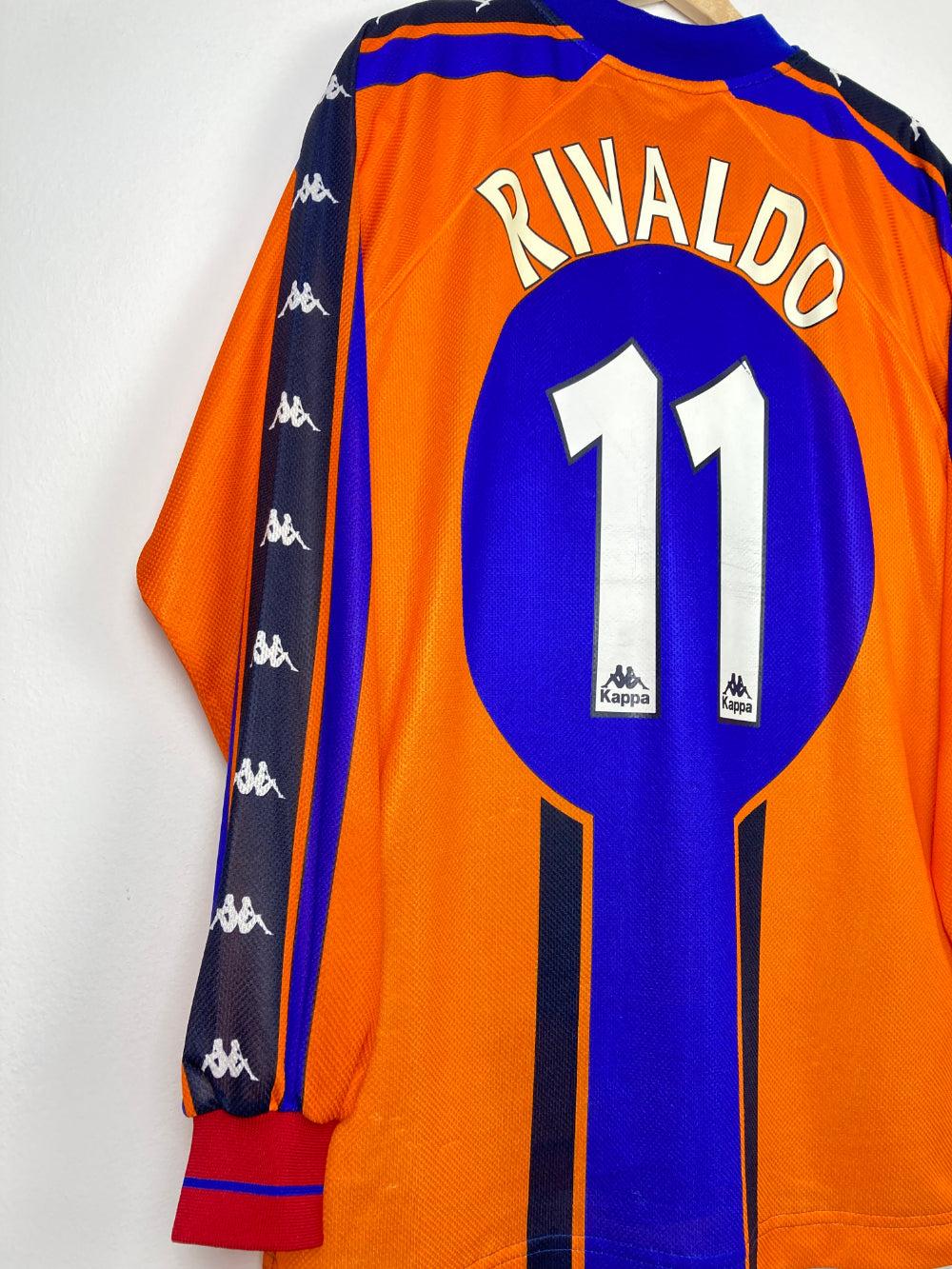 camisa-barcelona-retro-97-98-away-laranja-coral-masculina-modelo-torcedor-kluivert-cocu-sonny-anderson-giovanni-luis-enrique-figo-guardiola-rivaldo-1997-1998-