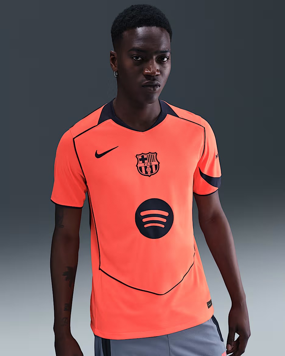 camisa-barcelona-third-25-26-total-90-2025-2026-laranja-salmao-modelo-torcedor-masculina-lamine-yamal-lewa-lewandowski-raphinha-gavi-pedri-dani-olmo-rashford-