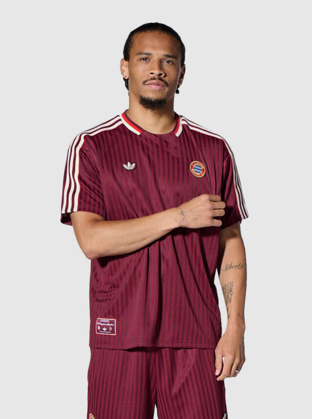 camisa-bayern-de-munique-bayer-munchen-icon-2025-modelo-torcedor-vermelha-neuer-coman-muller-kimmich-musiala-goretzka-harry-kane-gnabry-davies-palhinha-