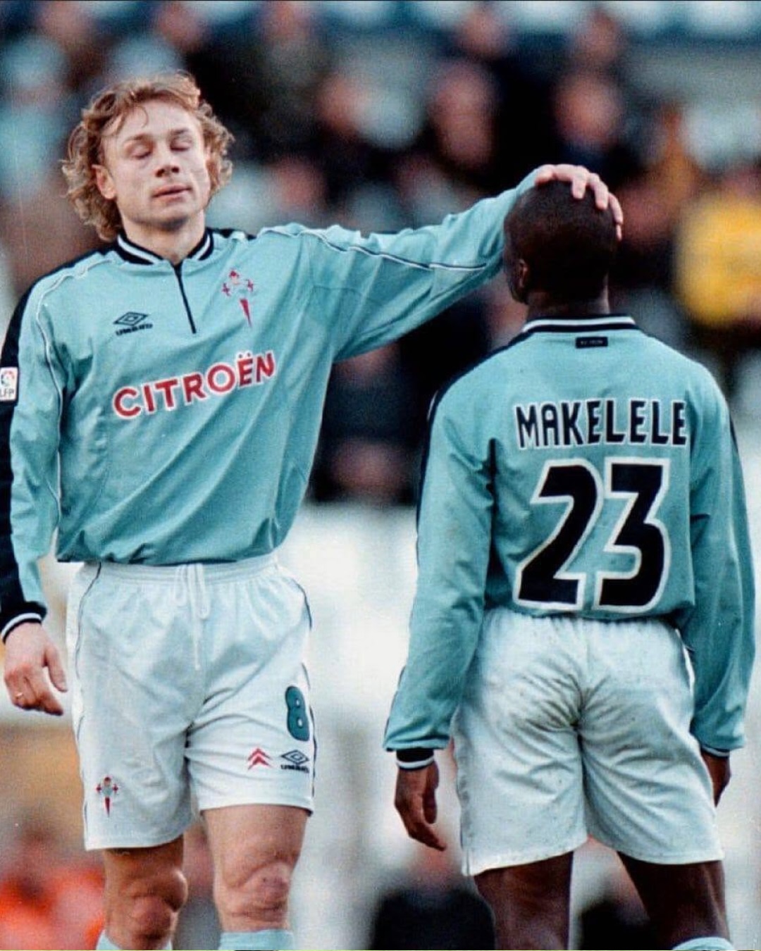 camisa-celta-vigo-home-1999-2000-azul-modelo-torcedor-retro-masculina-karpin-makelele-McCarthy-Mostovoi-Juanfran-