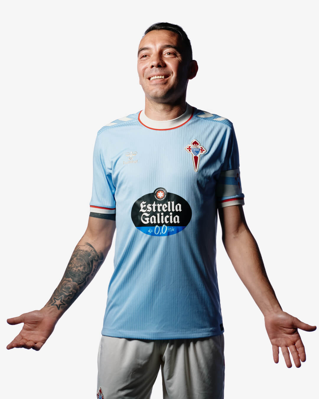 camisa-celta-vigo-home-26-27-azul-modelo-torcedor-masculina-iago-aspas-iglesias-marcos-alonso-
