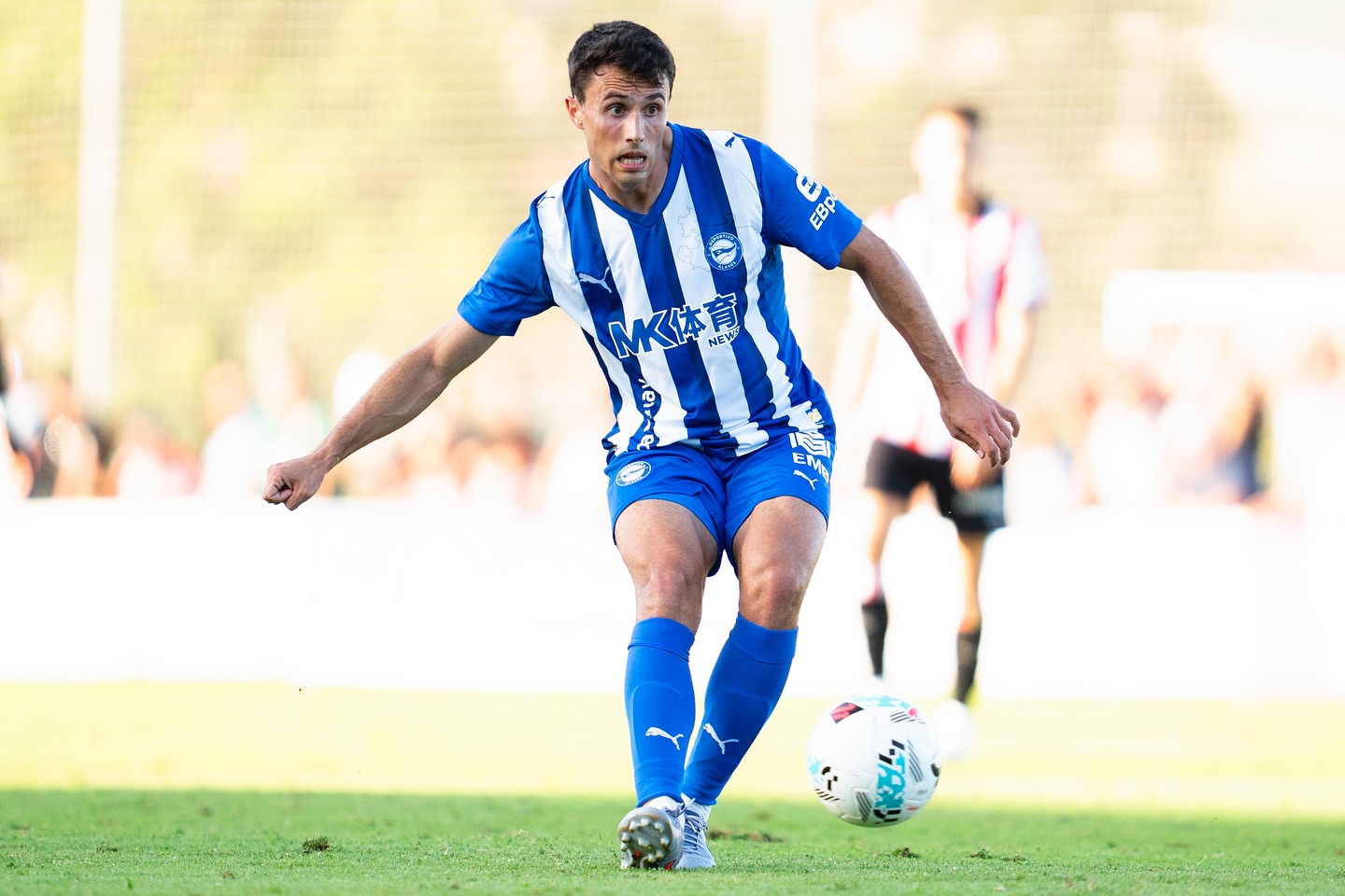camisa-deportivo-alaves-home-25-26-azul-2025-2026-modelo-torcedor-uniforme-titular-