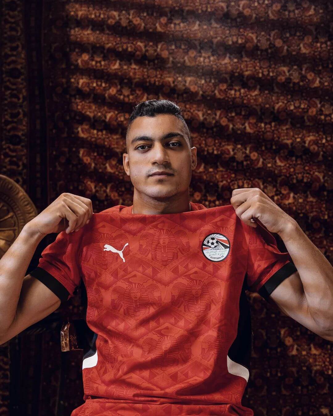 camisa-egito-2026-vermelha-home-copa-do-mundo-salah-marmoushi-