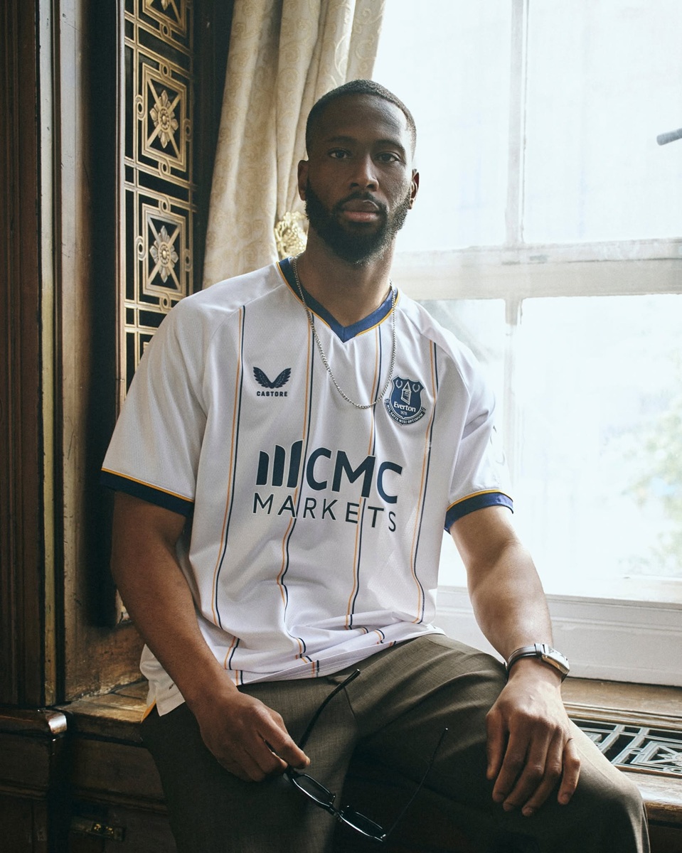 camisa-everton-26-27-home-azul-2026-2027-masculina-modelo-torcedor-pickford-alcaraz-grealish-brennan-johnson-