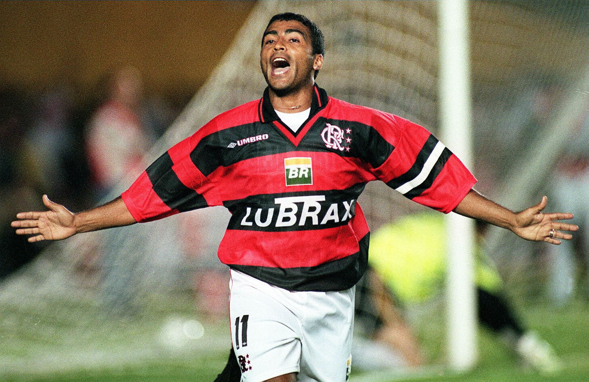 camisa-flamengo-1996-retro-home-vermelha-preta-rubro-negra-romario-savio-