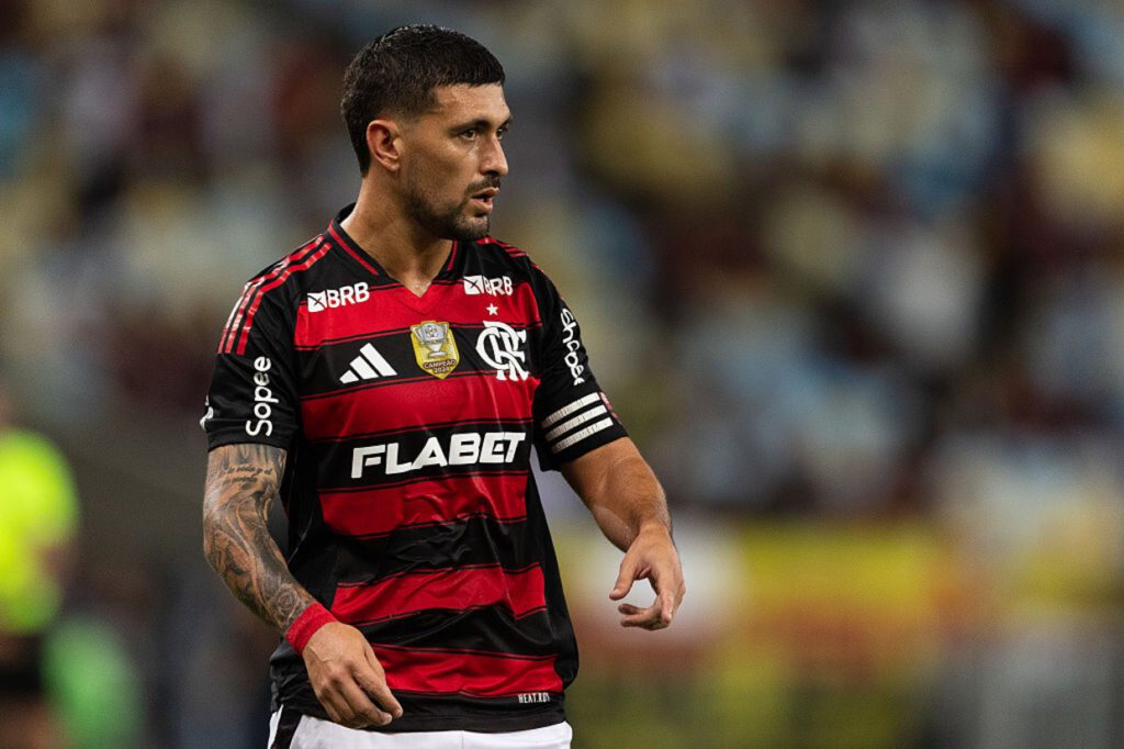 camisa-flamengo-2025-titular-home-25-26-modelo-player-jogador-rubro-negra-listrada-masculina-arrascaeta-pedro-lino-saul-carrascal-jorginho-roayl-pulgar-danilo-bruno-henrique-