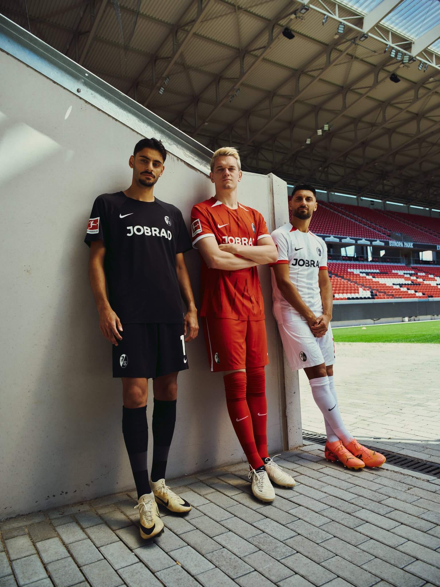 camisa-freiburg-24-25-home-vermelha-2024-2025-modelo-torcedor-titular-