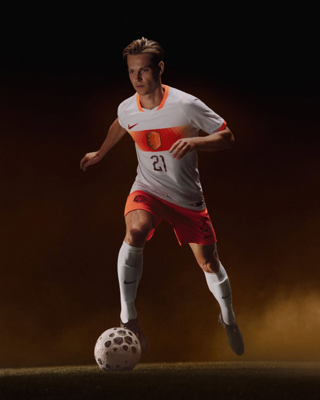 camisa-holanda-seleção-holandesa-away-2026-copa-do-mundo-uniforme-reserva-branca-modelo-player-xavi-simons-memphis-depay-gakpo-van-dijk-dumfries-de-jong-de-ligt-weghorst-wijnaldum-