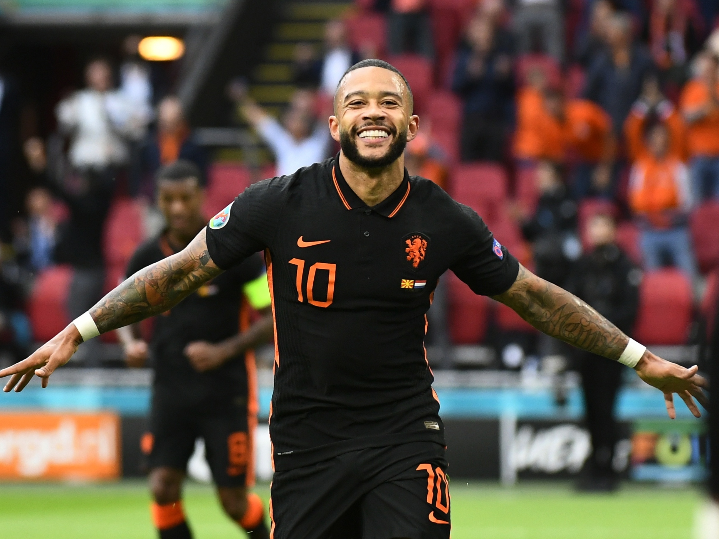 camisa-holanda-seleção-holandesa-preta-laranja-2020-202away-20-21-modelo-torcedor-kluivert-de-jong-memphis-depay-van-dijk-ake-de-vrij-weghorst-dumfries-de-ligt-