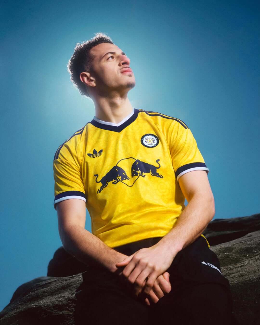 camisa-leeds-away-26-27-reserva-2026-2027-modelo-torcedor-amarela-ampadu-nmecha-lucas-perri-longstaff-elvedi-calvert-lewin-piroe-okafor-
