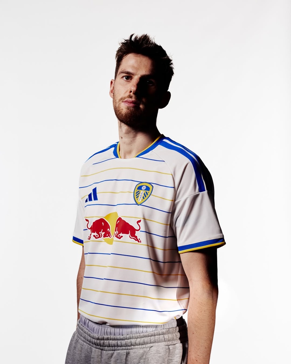 camisa-leeds-home-26-27-titular-2026-2027-modelo-torcedor-branca-ampadu-nmecha-lucas-perri-longstaff-elvedi-calvert-lewin-piroe-okafor-