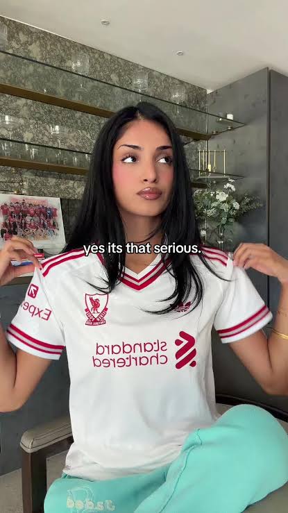 camisa-liv-26-27-away-2026-2027-reserva-feminina-torcedor-branca-van-djik-alisson-gakpo-wirtz-frimpong-ekitike-isak-barcola-szoboszlai-