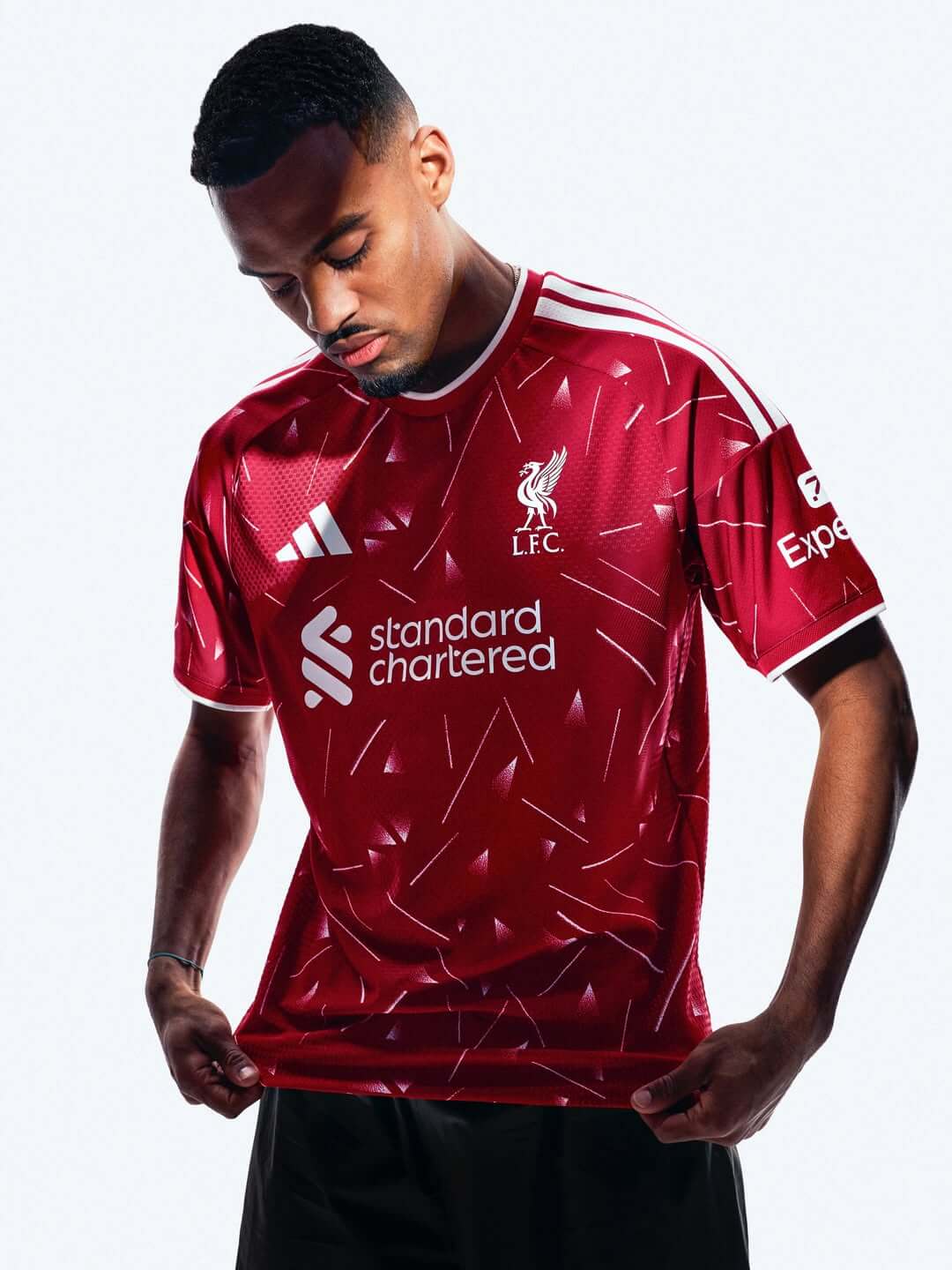 camisa-liv-26-27-home-2026-2027-titular-masculina-torcedor-vermelha-van-djik-alisson-gakpo-wirtz-frimpong-ekitike-isak-barcola-szoboszlai-