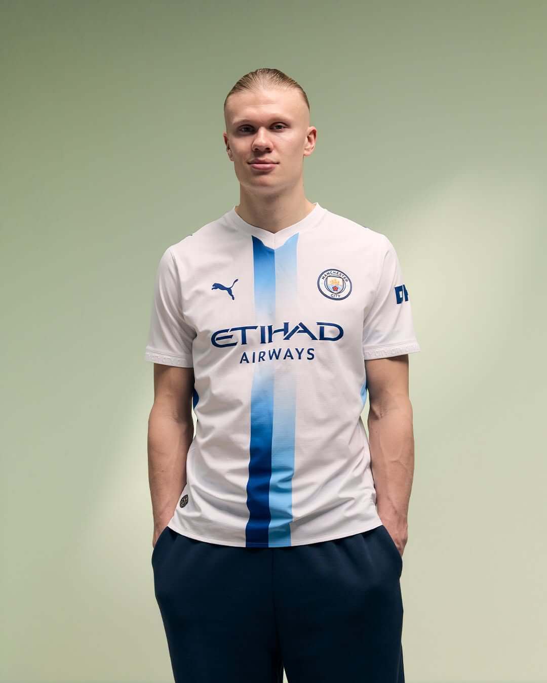 camisa-man-city-branca-26-27-third-2026-2027-modelo-player-cityzen-haaland-foden-allan-doku-marmoush-ndiaye-bouaddi-echeverri-enzo-fernandez-cherki-kovacic-gvadiol-ruben-dias-vitor-reis-