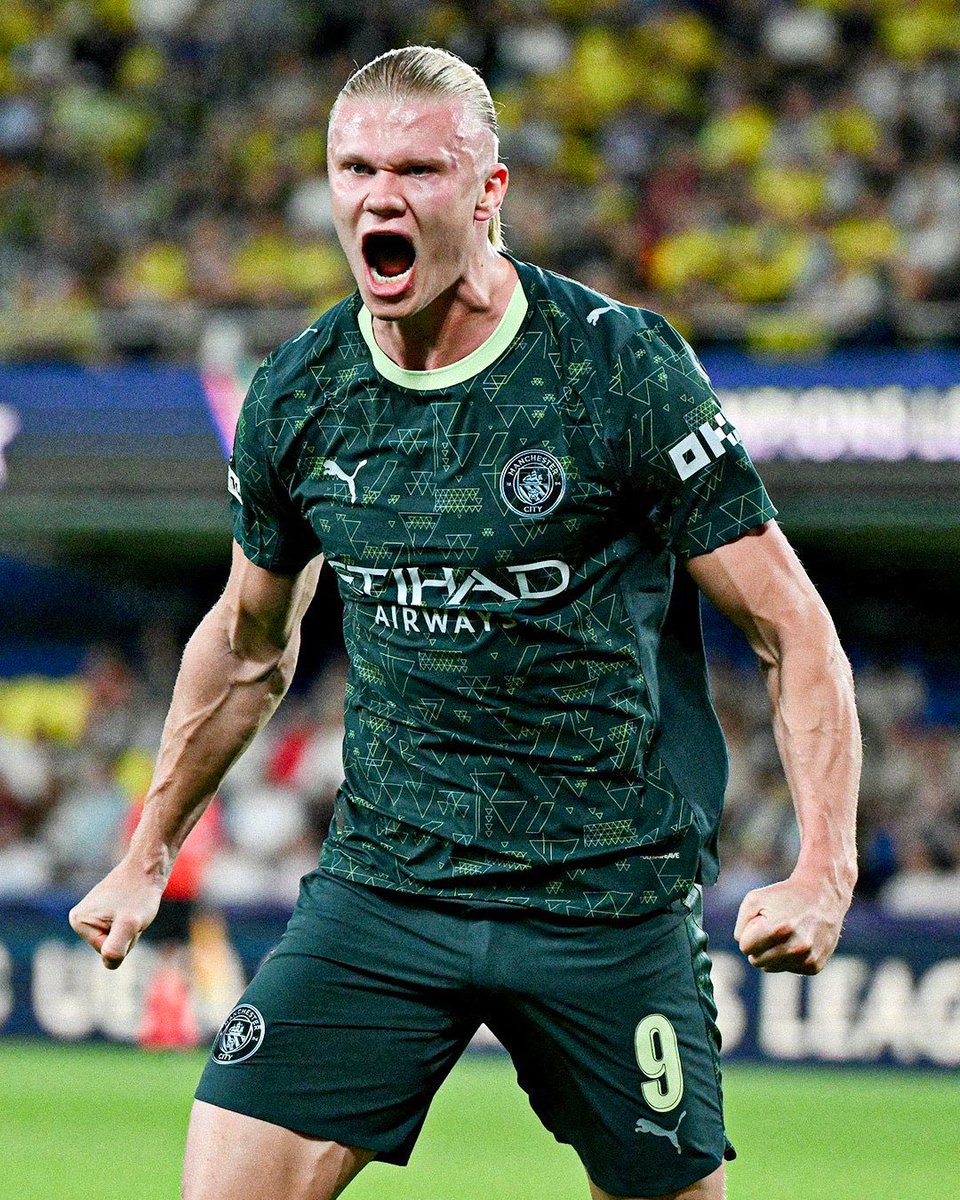 camisa-man-city-fourth-25-26-2025-2026-verde-alternativa-masculina-modelo-torcedor-pep-guardiola-haaland-foden-bernardo-silva-rodri-savinho-cherki-donnarumma-