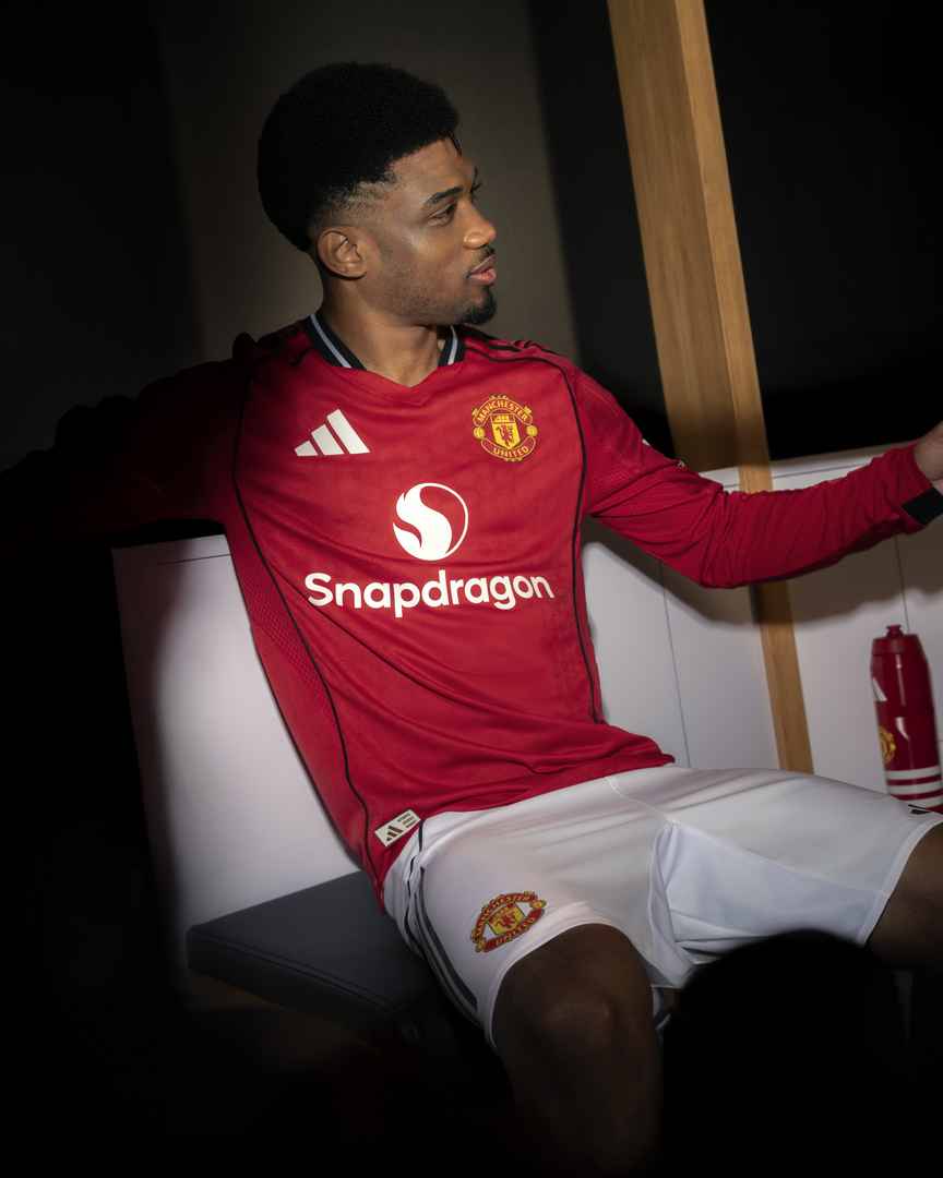 camisa-man-united-25-26-home-2025-2026-modelo-player-vermelha-titular-manchester-old-trafford-mainoo-zirkzee-hojlund-garnacho-casemiro-bruno-fernandes-mbeumo-matheus-cunha-