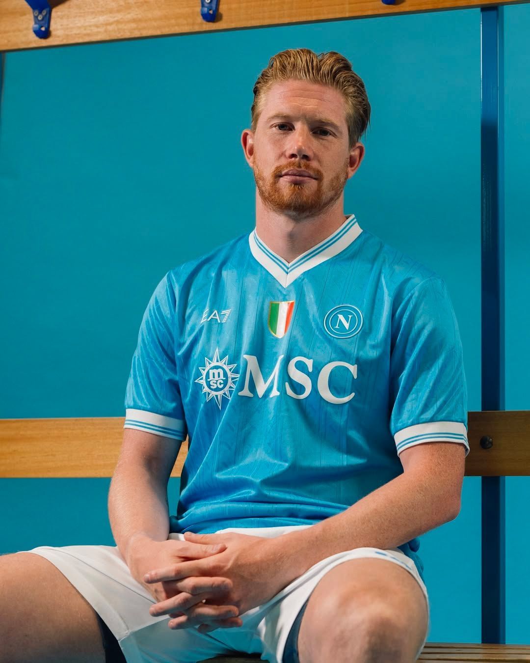 camisa-napoli-home-25-26-2025-2026-azul-masculina-modelo-torcedor-kevin-de-bruyne-lukaku-mctominay-gilmour-politano-di-lorenzo-lorenzo-
