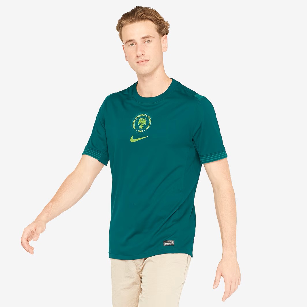 camisa-nigeria-verde-away-2025-super-aguias-modelo-torcedor-masculina-iwobi-iheanacho-uche-osimhen-lookman-chukwueze-ndidi-aina-