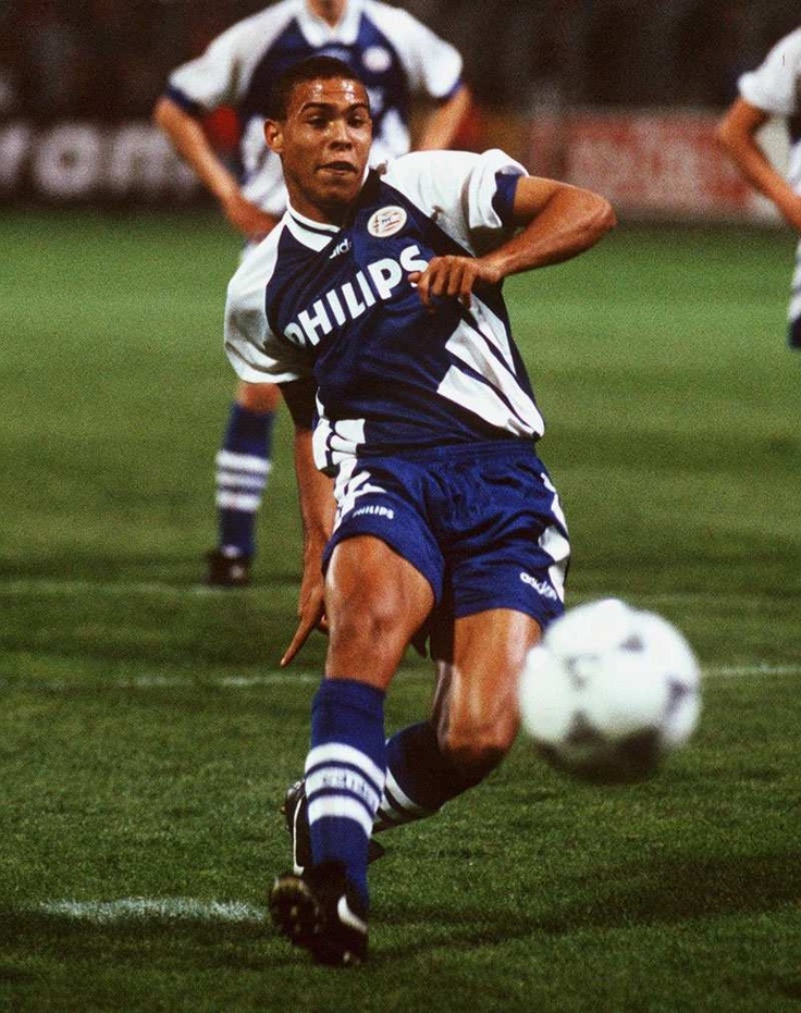 camisa-psv-eindhoven-94-95-away-azul-retro-1994-1995-masculina-modelo-torcedor-vampeta-ronaldo-fenomeno-r9-