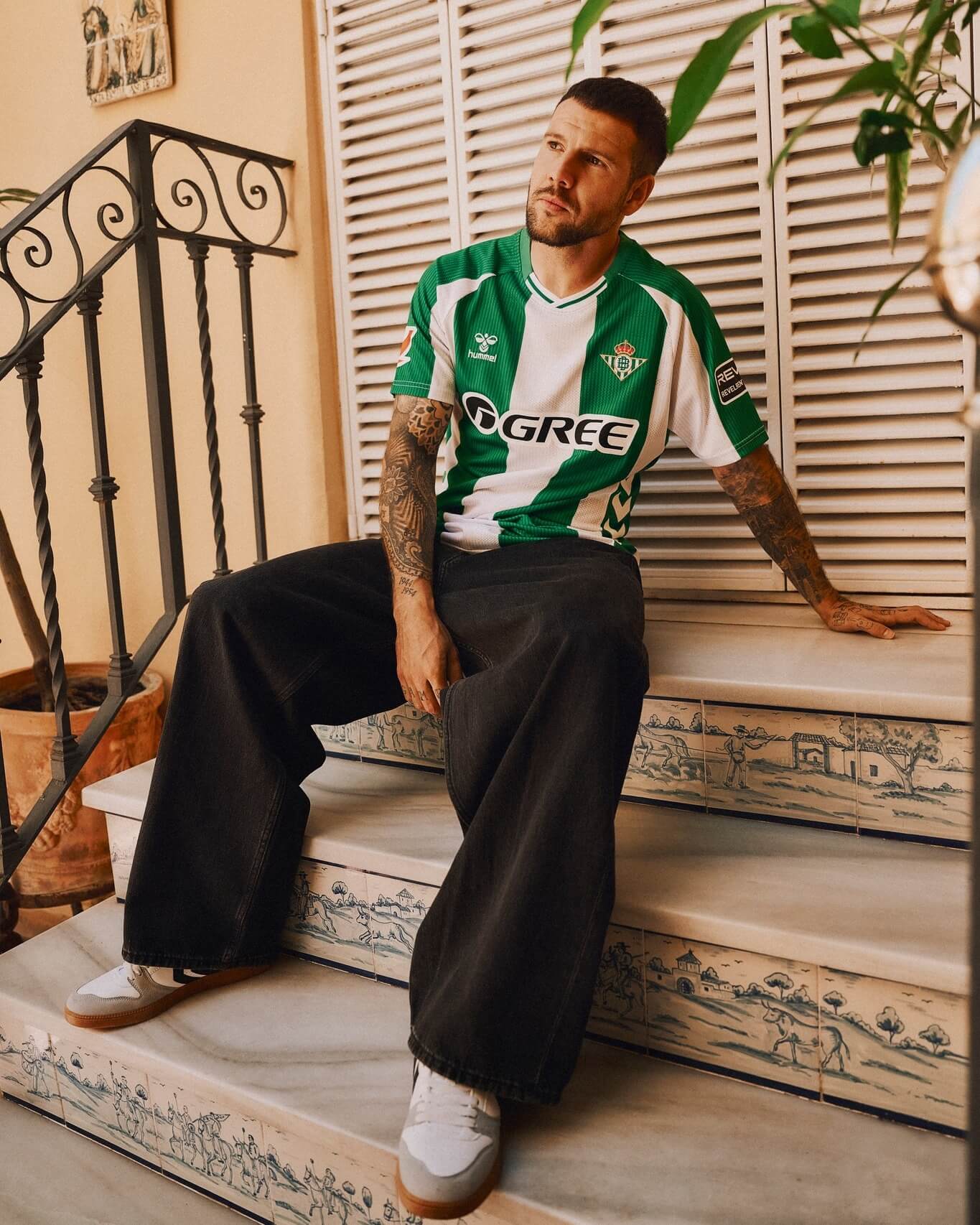 camisa-real-betis-balompie-branca-verde-25-26-2025-2026-modelo-torcedor-masculina-fekir-bellerin-bakambu-roca-fornals-lo-celso-barta-isco-iglesias-natan-firpo-