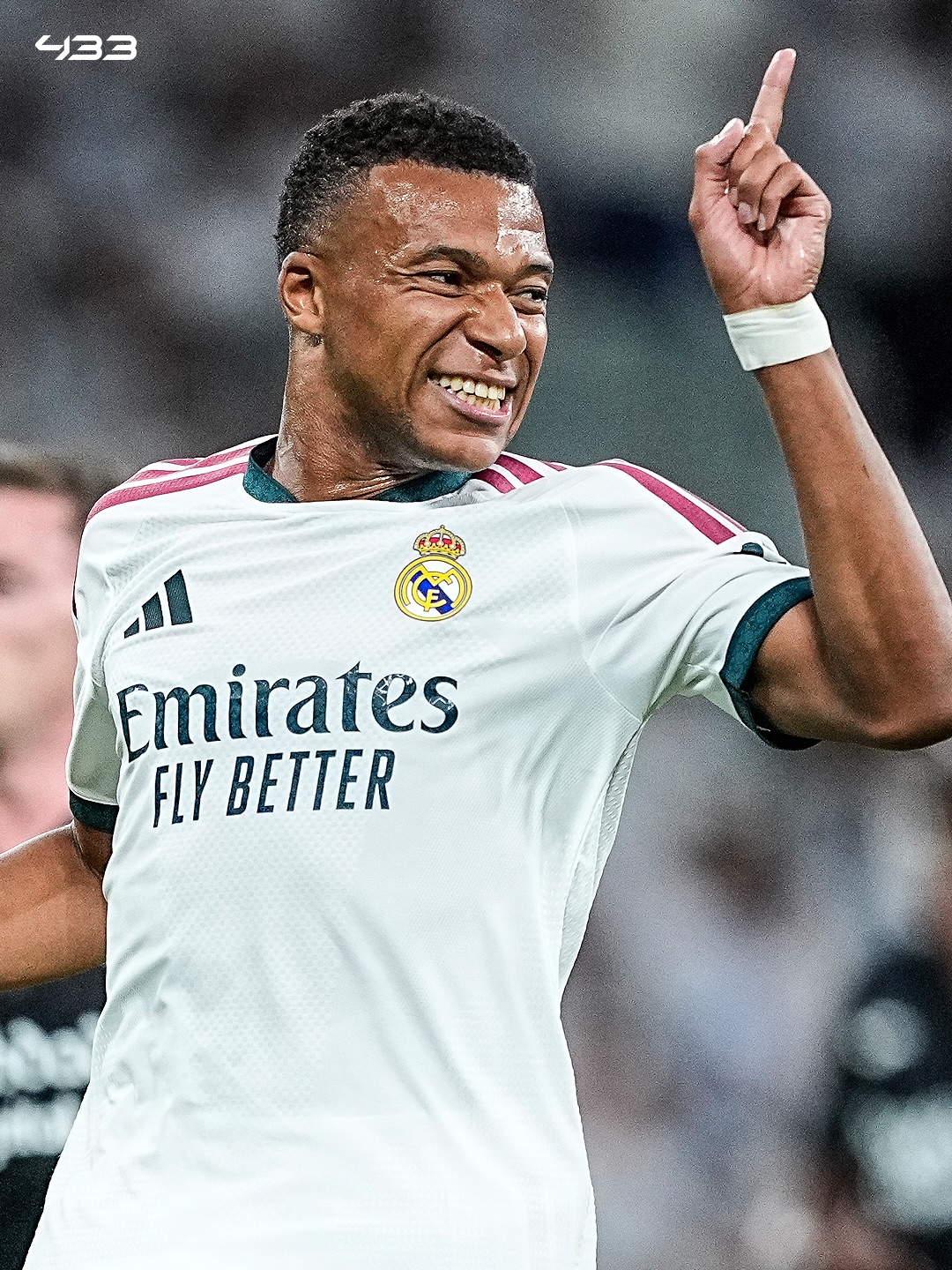 camisa-real-madrid-home-26-27-branca-2026-2027-masculina-modelo-player-vini-jr-mbappe-bellingham-bernardo-silva-brahim-diomande-endrick-rodrygo-valverde-curtois-