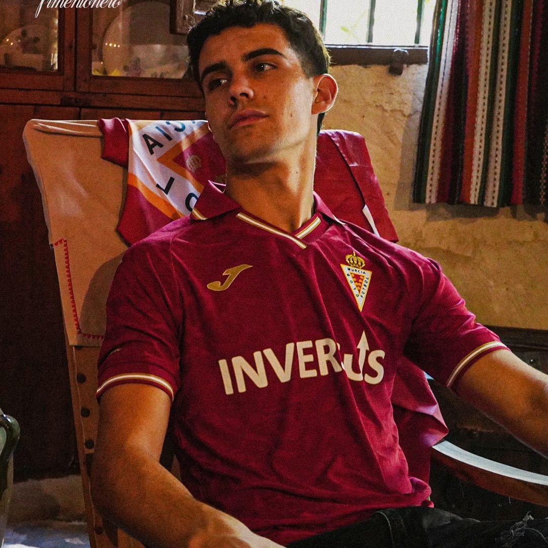 camisa-real-murcia-home-26-27-vermelha-2026-2027-modelo-torcedor-uniforme-titular-