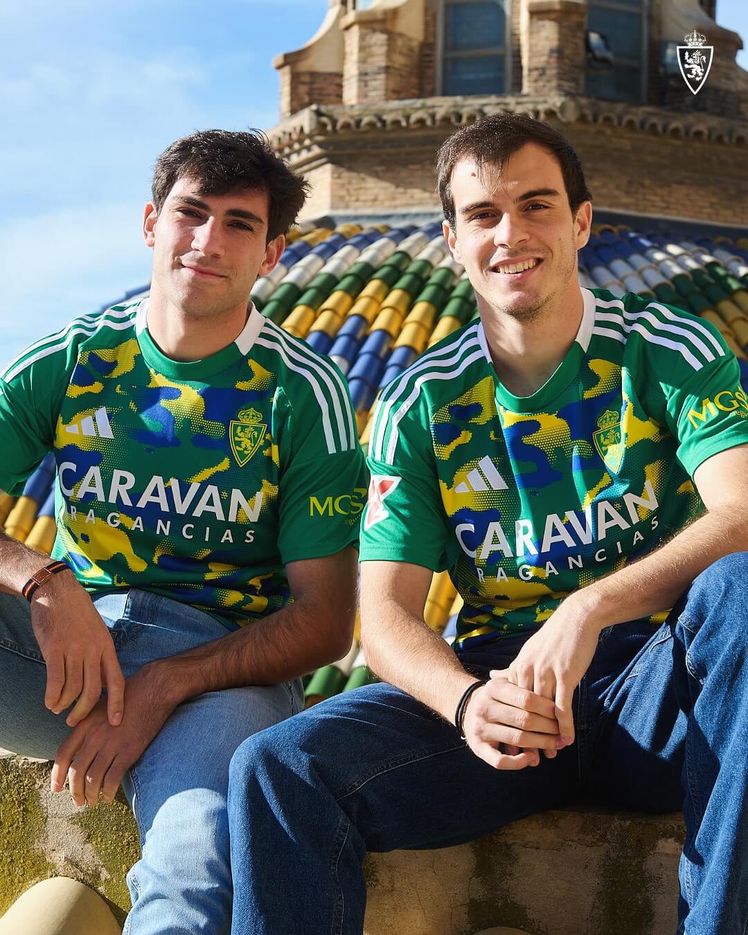 camisa-real-zaragoza-third-24-25-verde-amarela-brasil-2024-2025-basilica-del-pilar-modelo-torcedor-masculina-