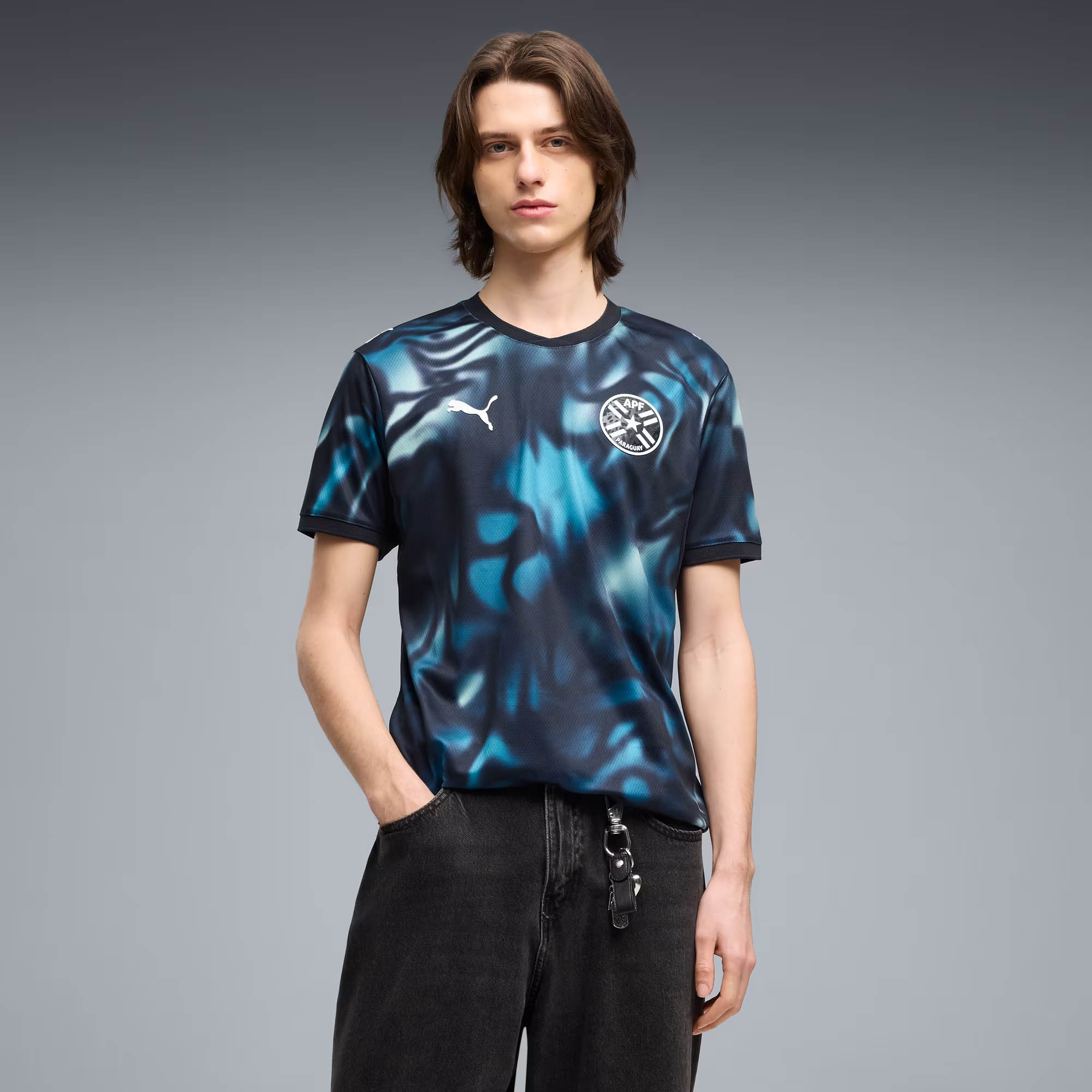 camisa-selecao-paraguai-paraguay-away-2026-azul-preta-uniforme-reserva-masculina-almiron-gustavo-gomez-balbuena-enciso-villasanti-gatito-diego-gomez-alderete-mauricio-