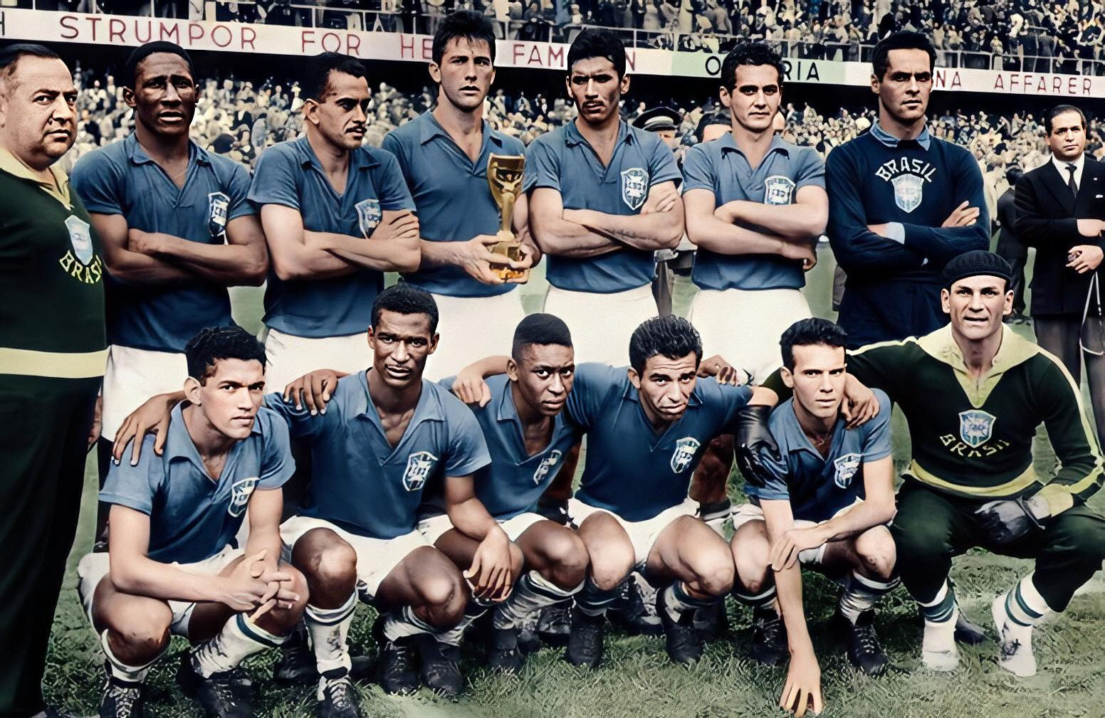 camisa-seleção-brasil-1958-copa-do-mundo-azul-away-reserva-nilton-santos-pele-garrincha-bellini-didi-vava-zagallo-10