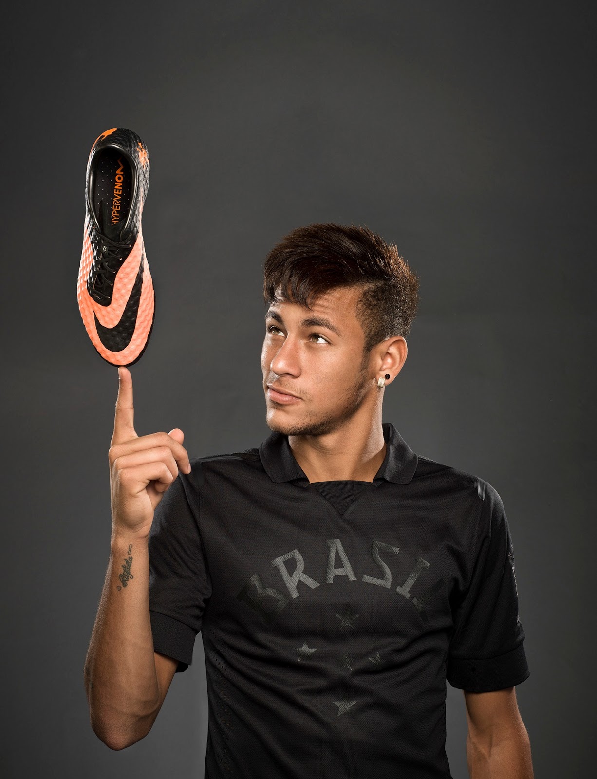 camisa-seleção-brasileira-brasil-brazil-preta-black-13-14-2013-2014-retro-neymar-jr-vini-jr-paqueta-raphinha-endrick-