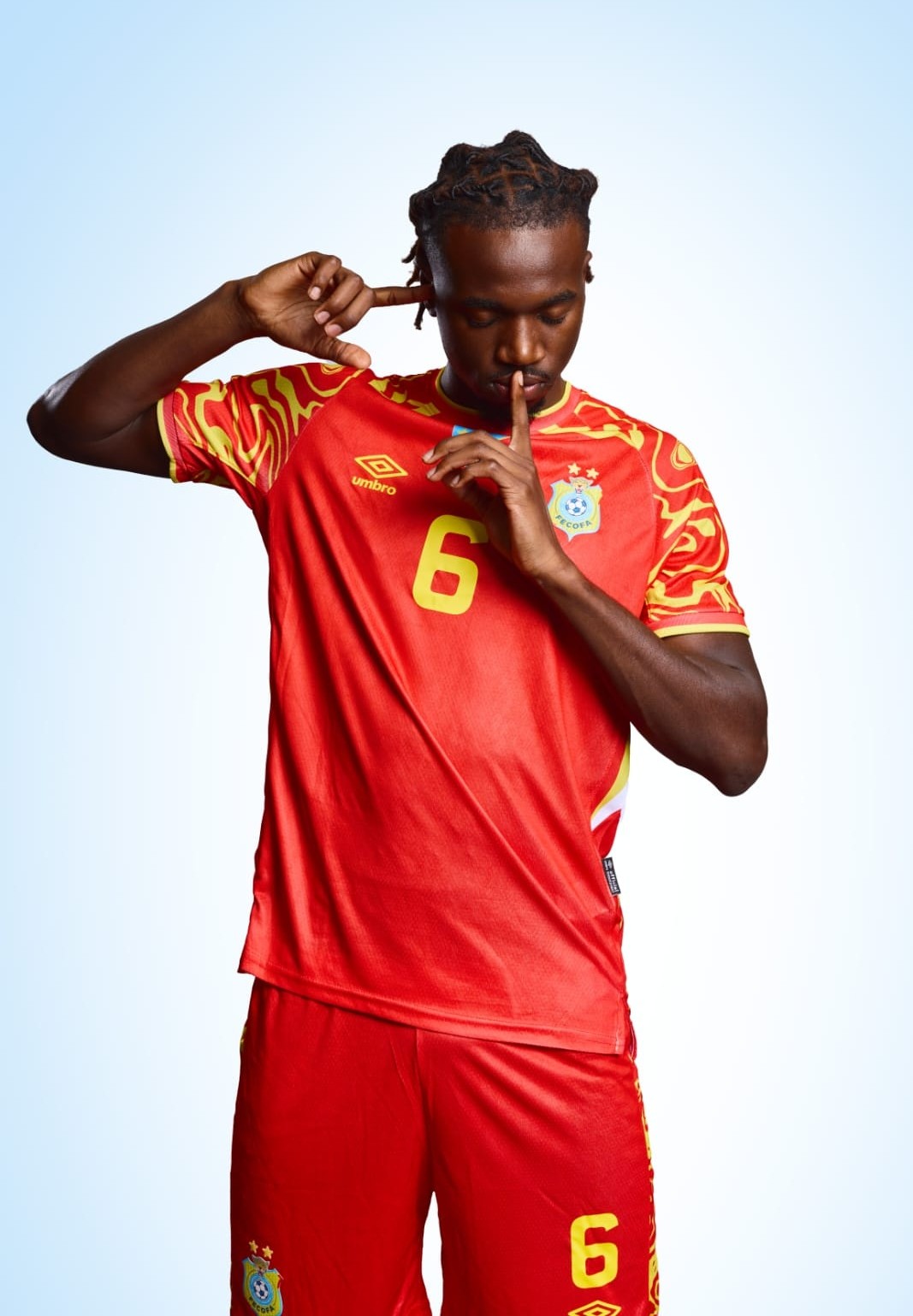 camisa-seleção-congo-2026-away-branca-masculina-modelo-torcedor-africa-mbeuma-bakambu-bissaka-tuanzebe-