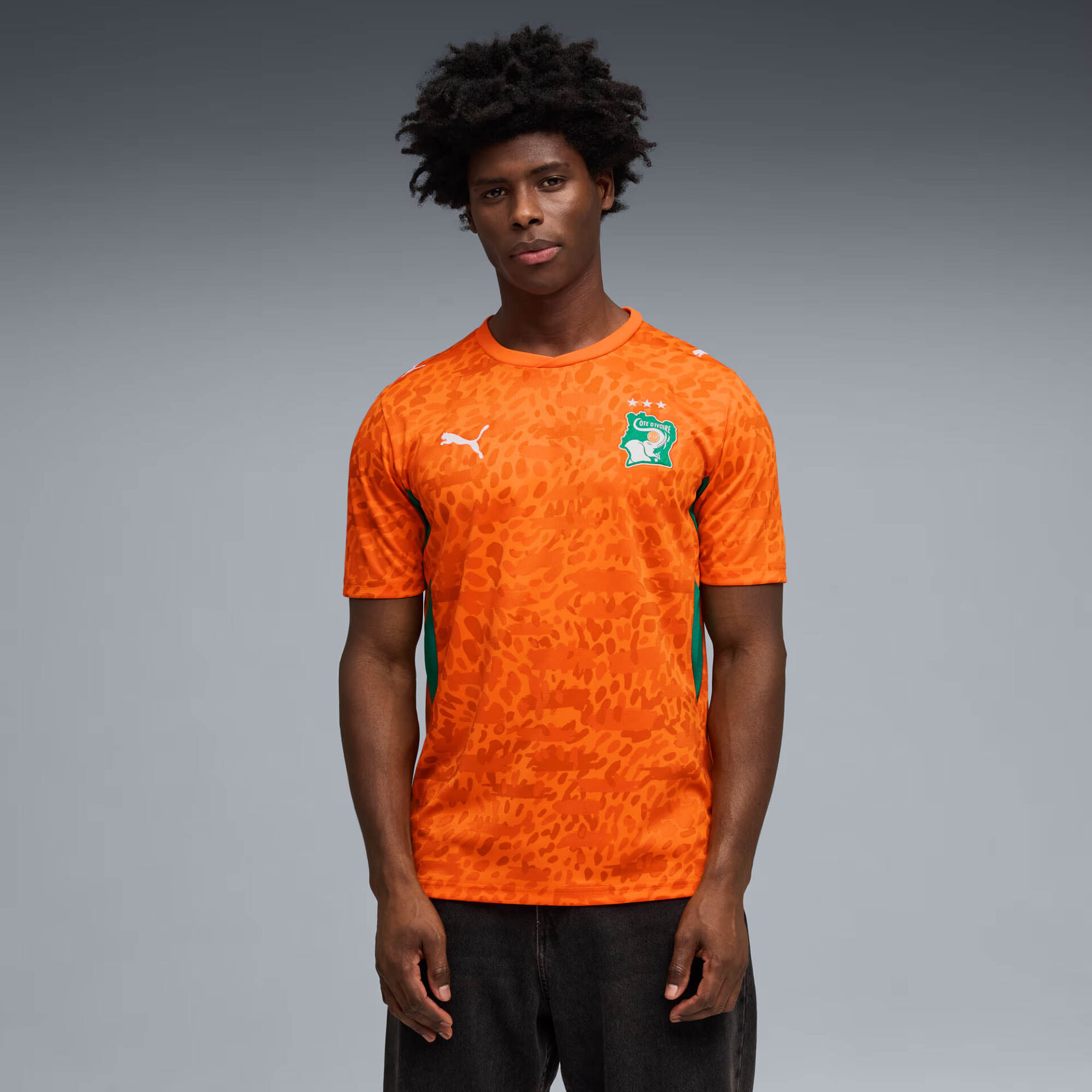 camisa-seleção-costa-marfim-home-i-2026-2027-masculina-modelo-torcedor-laranja-haller-pepe-zaha-kessie-fofana-bailly-boly-elefantes-diallo-