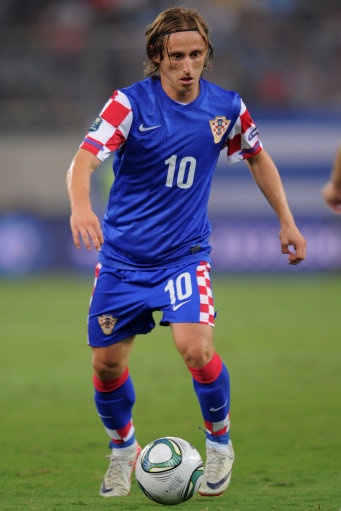 camisa-seleção-croacia-2010-away-reserva-azul-modelo-torcedor-masculina-luka-modric-kovacic-perisic-eduardo-silva-brozovic-kramaric-orsic-rakitic-srna-vida-
